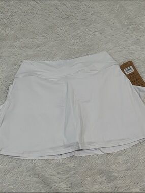 🌴 NWT Dona Jo Skort